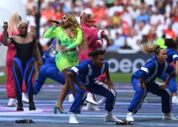 Ultra Nate and Stefflon Don on stage at the Wembley Stadium - Photo CREDIT: Getty