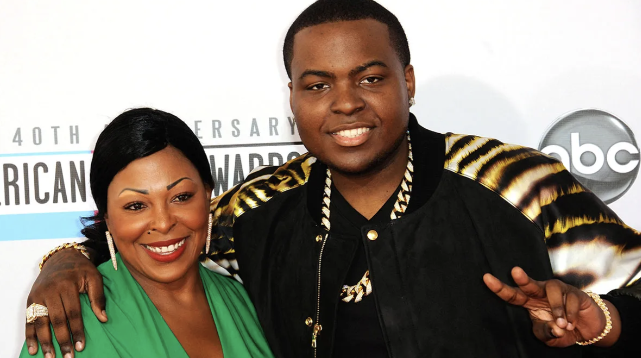 Singer Sean Kingston and his Jamaican mother Mama Kingston.