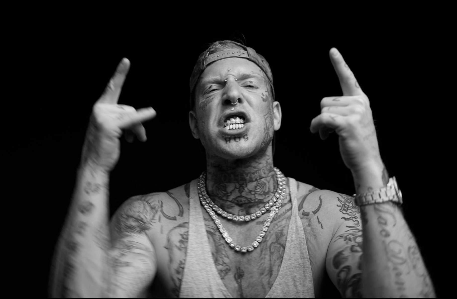 Tom MacDonald's latest rap song based on the attempted assassination of Donald Trump titled "You Missed" has climbed to No. 1 on the U.S iTunes chart. 