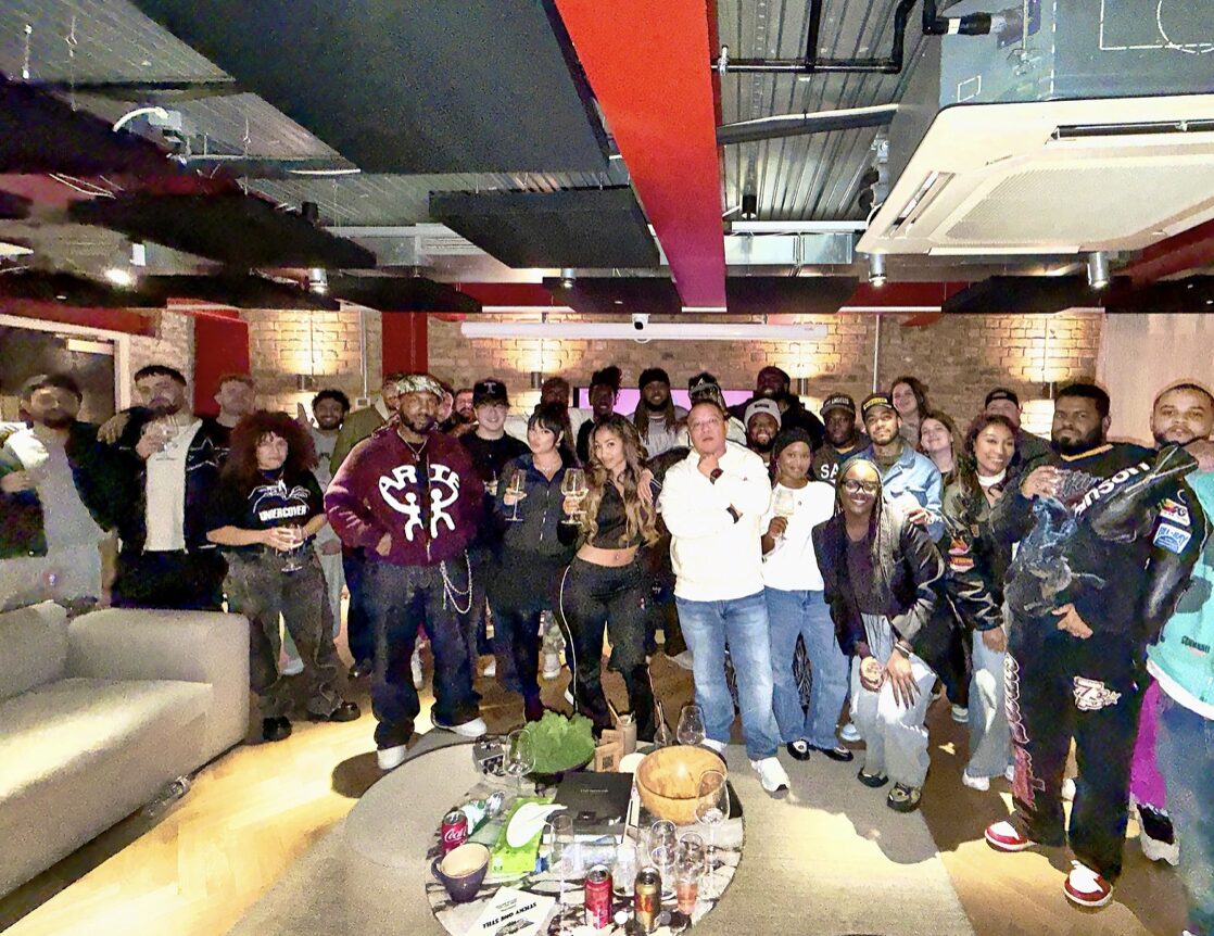Shenseea (Center) at a writing camp in London organized by Since '93
